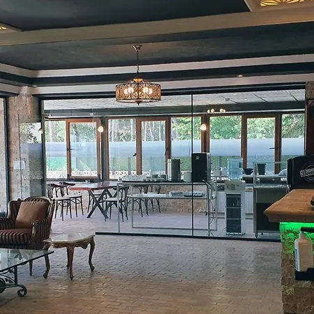 Royal Park Corlu فندق