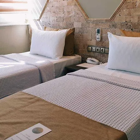 Royal Park Corlu Hotel *