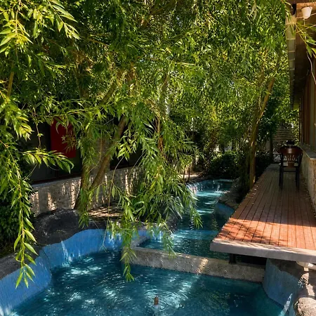 Royal Park Corlu Hotel *